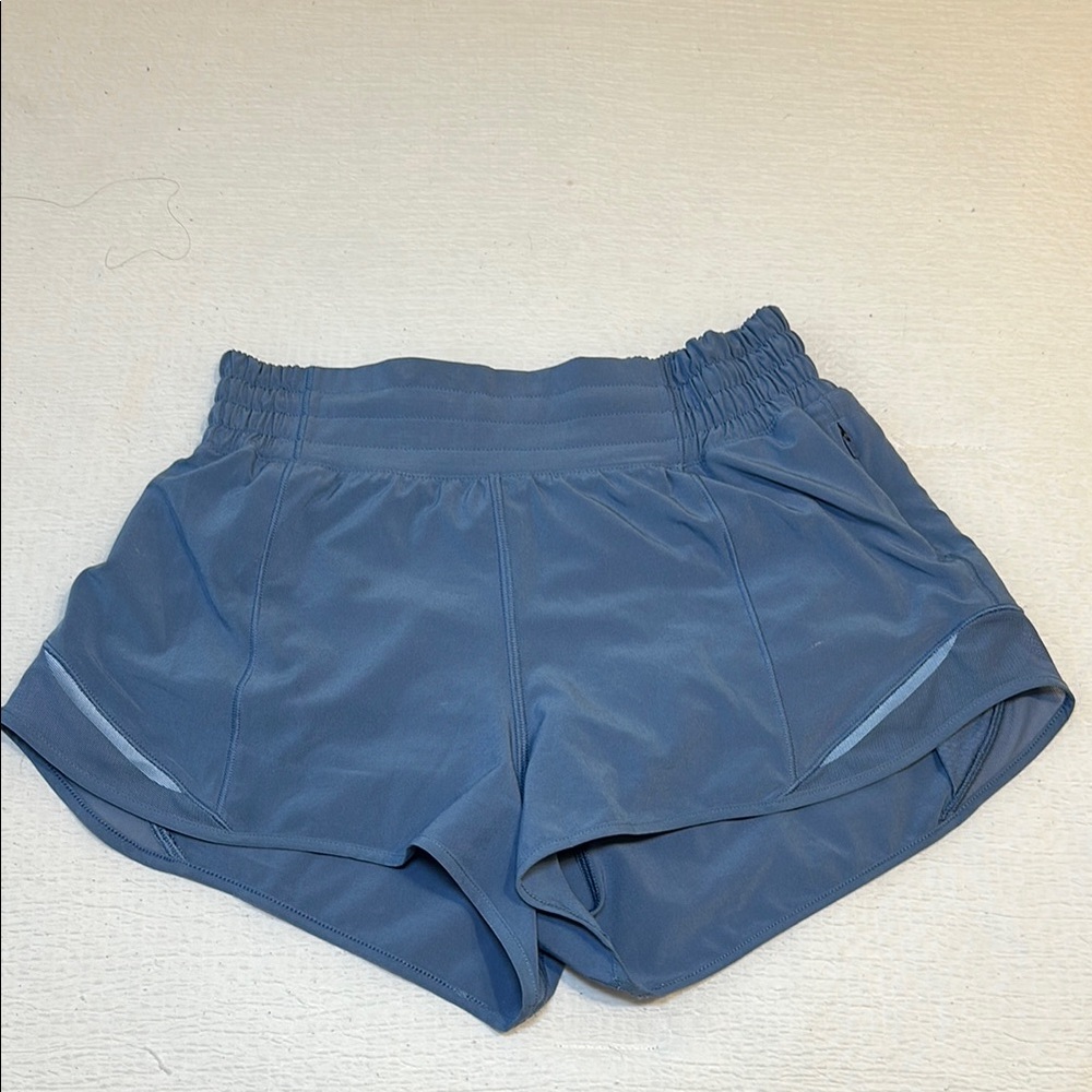 Lululemon Hotty hot shorts 2.5